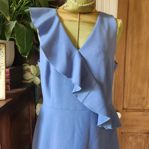 Ann Taylor Blue Ruffle Sheath Dress | Size 10 | Sleeveless V-Neck | Career Work - Picture 3 of 13